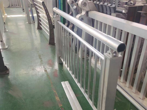 鋁合金護欄