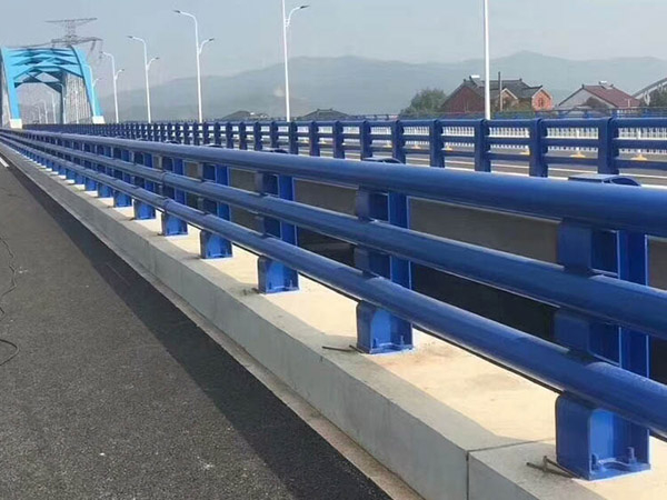 橋梁護欄